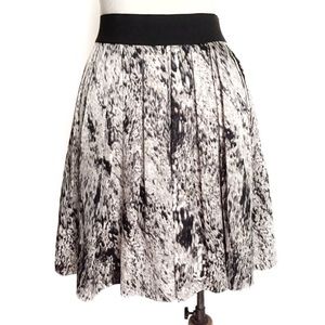 Vince Camuto Black & Gray Skirt